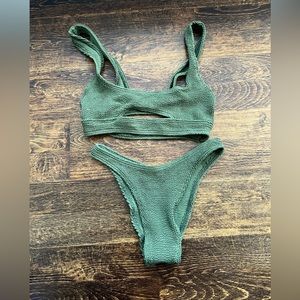 Bond eye green bikini